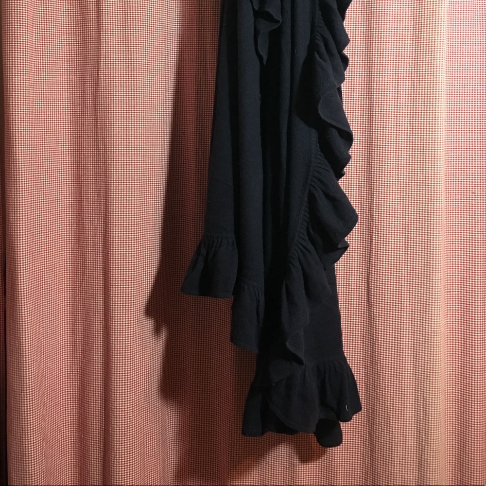 Magaschoni huge 100% cashmere shawl / scarf.